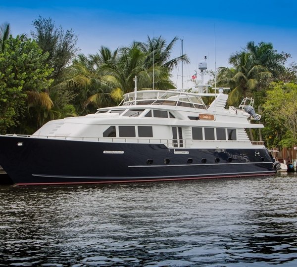 The 30m Yacht LADY LEX