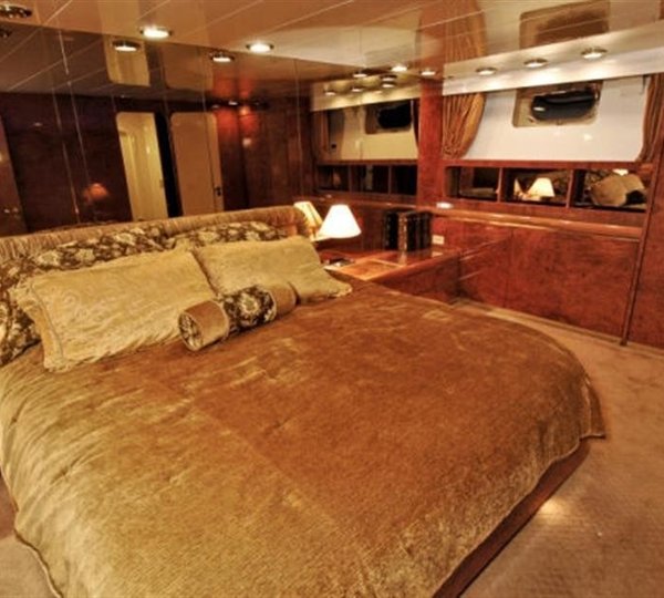 The 30m Yacht MERCEDES