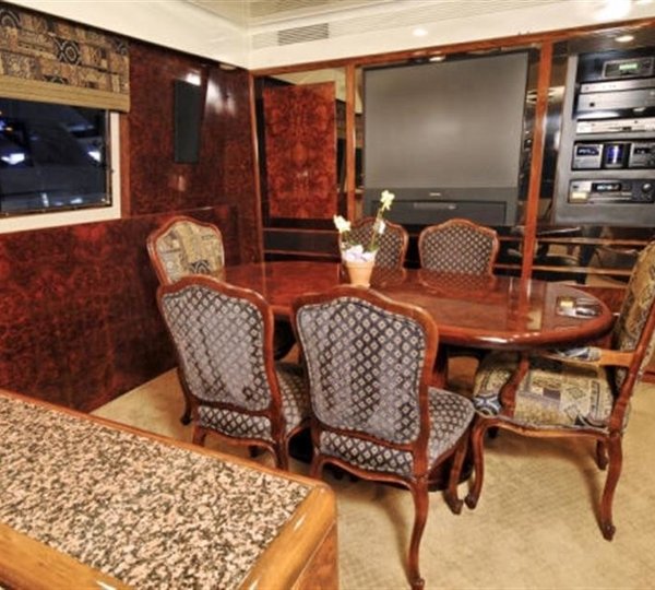 The 30m Yacht MERCEDES