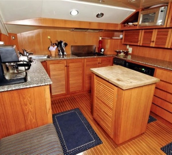 The 30m Yacht MERCEDES