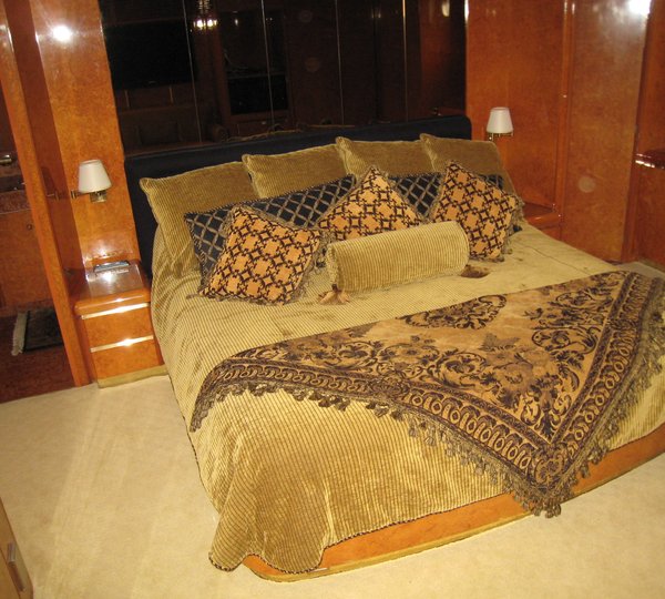 The 30m Yacht MERCEDES