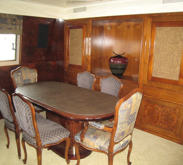 The 30m Yacht MERCEDES