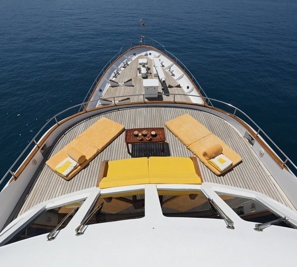 The 30m Yacht SPREZZATURA