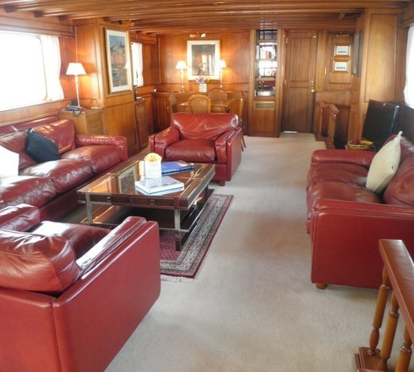 The 30m Yacht SPREZZATURA