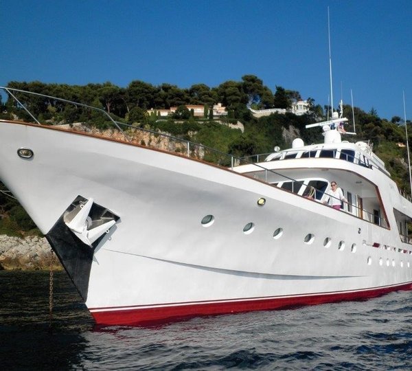 The 30m Yacht SPREZZATURA