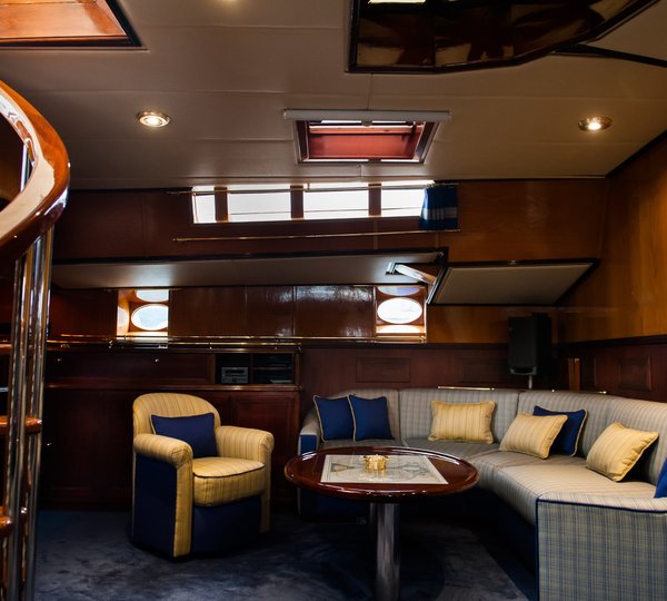 The 31m Yacht WIND OF CHANGE