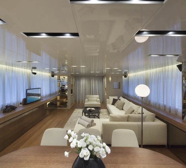 The 32m Yacht INDIGO