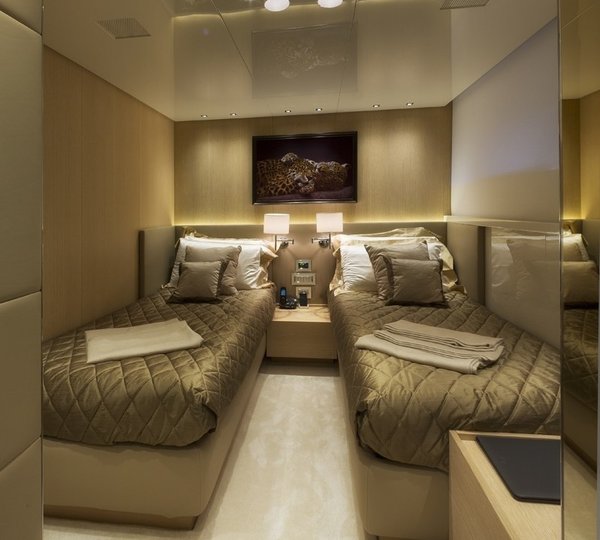 The 32m Yacht INDIGO