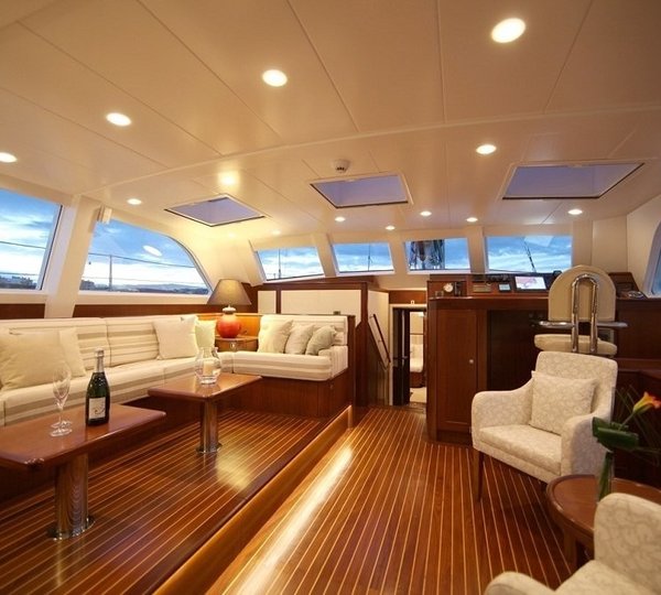 The 32m Yacht KESTREL
