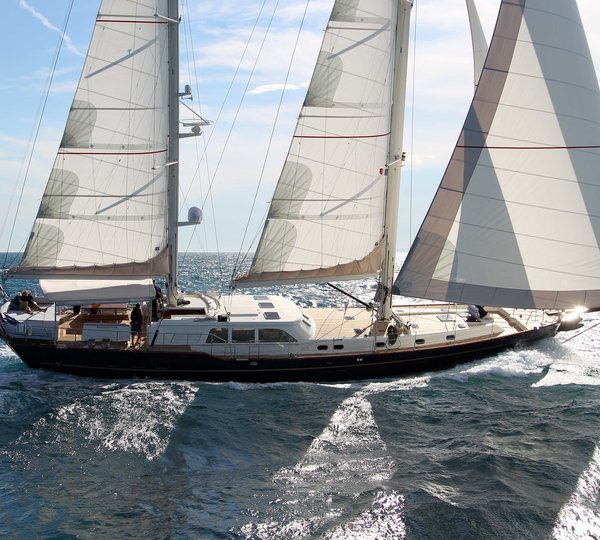 The 32m Yacht KESTREL