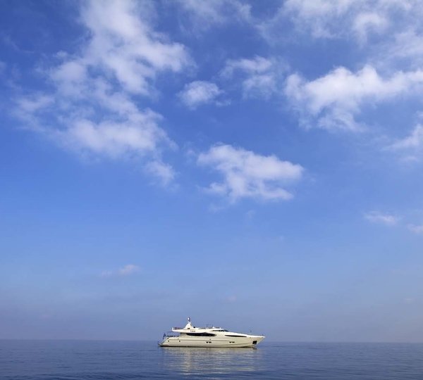 The 32m Yacht SANJANA