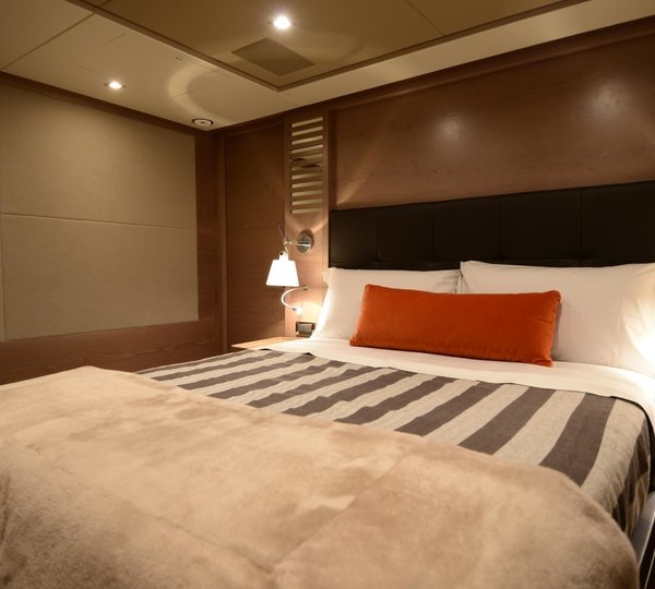 The 32m Yacht SERENITY