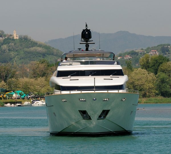 The 33m Yacht REGINE