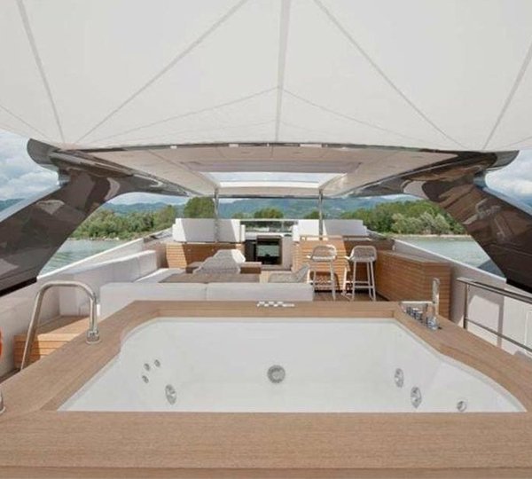 The 33m Yacht REGINE