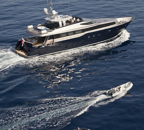 The 33m Yacht XO OF THE SEAS