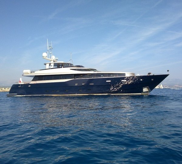 The 33m Yacht XO OF THE SEAS