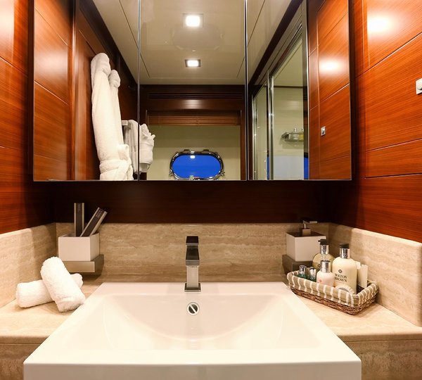 The 34m Yacht ROBUSTO