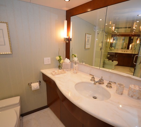 The 35m Yacht GOOD TIMES