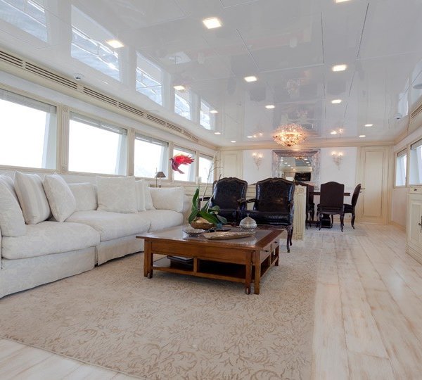 The 35m Yacht M&AMP;M