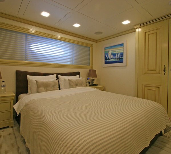 The 35m Yacht M&AMP;M