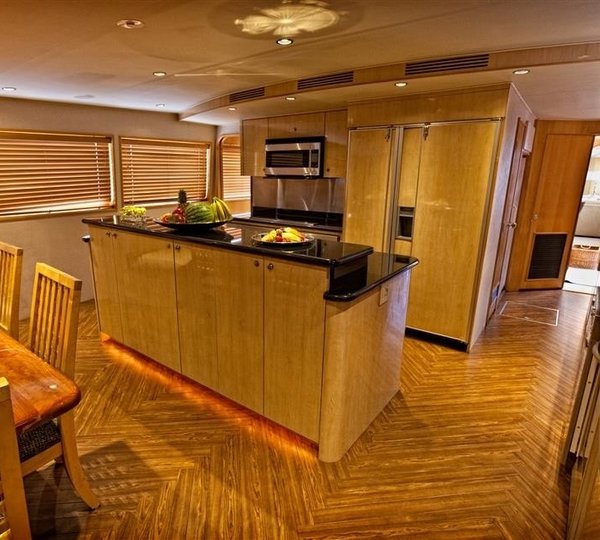 The 35m Yacht TRUE BLUE