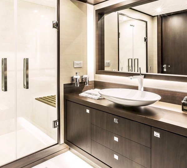 The 36m Yacht ALIYONI