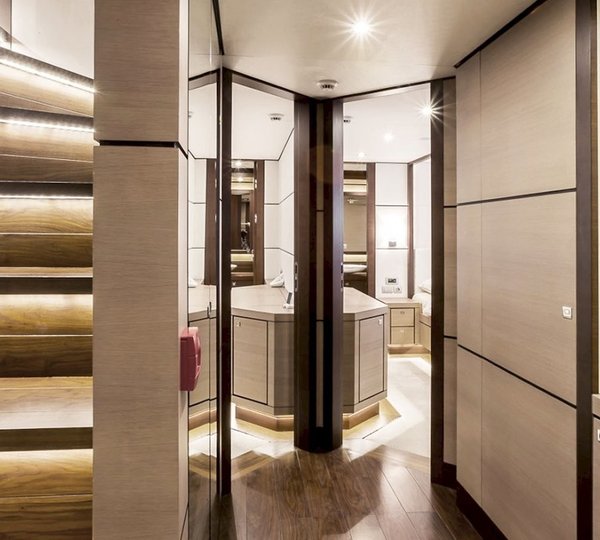 The 36m Yacht ALIYONI