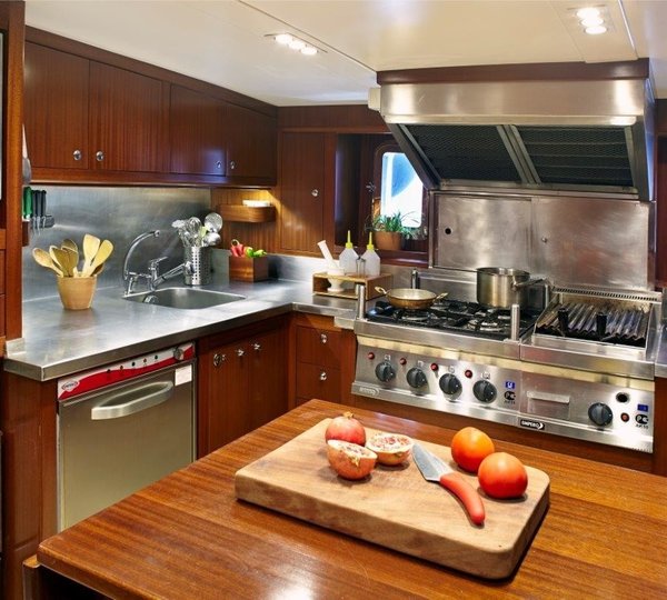 The 36m Yacht GLORIOUS