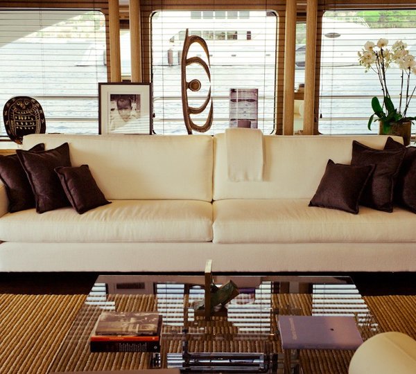 Saloon Aboard Yacht AFRICAN QUEEN
