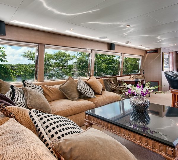 Profile: Yacht ANDIAMO's Saloon Pictured