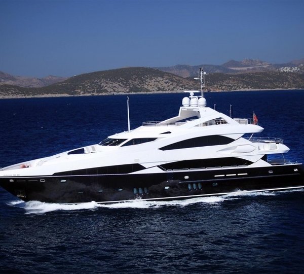 The 37m Yacht BARRACUDA RED SEA