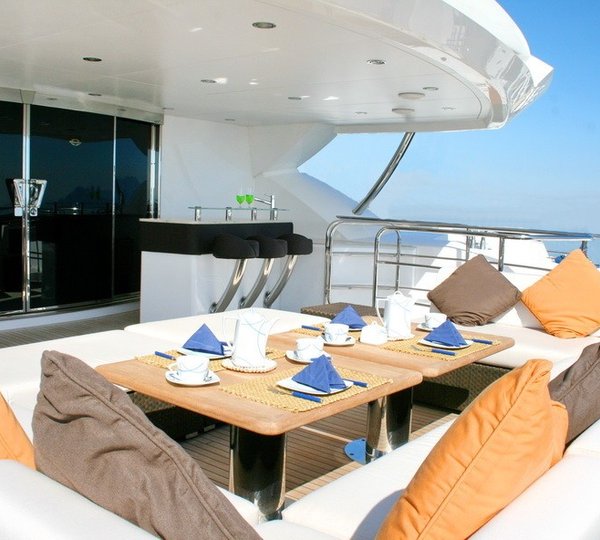 Outdoor Eating/dining Furniture On Board Yacht BARRACUDA RED SEA