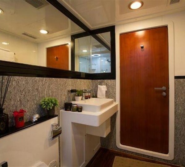 The 37m Yacht PHATSARA