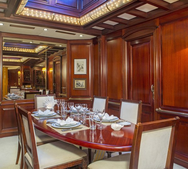 The 38m Yacht GLORIA