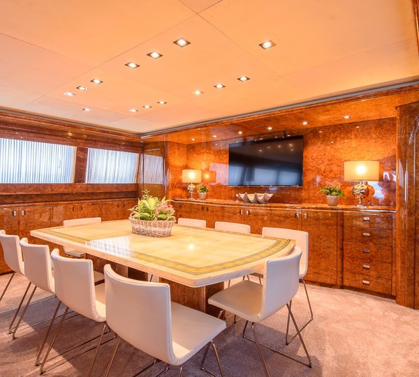 The 38m Yacht OCEAN GLASS