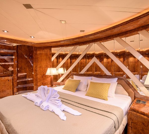 The 38m Yacht OCEAN GLASS