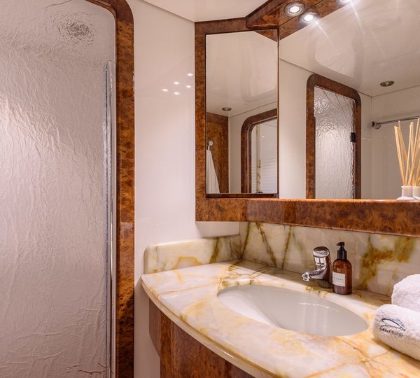 The 38m Yacht OCEAN GLASS