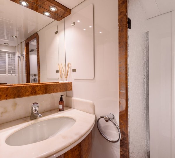 The 38m Yacht OCEAN GLASS