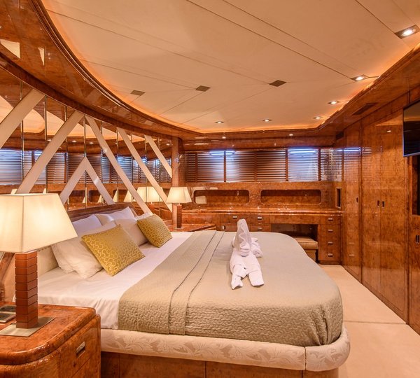 The 38m Yacht OCEAN GLASS