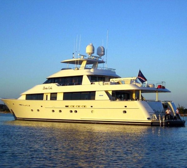 The 39m Yacht DONA LOLA