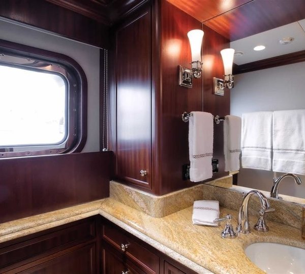 The 39m Yacht SAFIRA