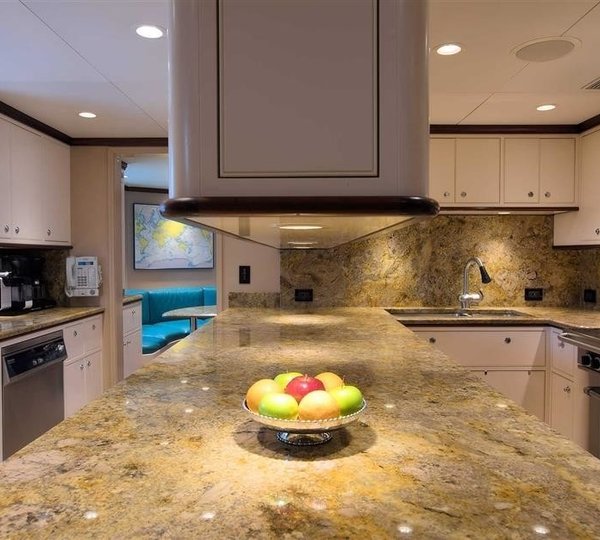 The 39m Yacht SAFIRA