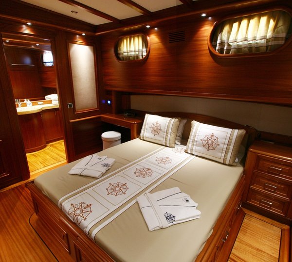 The 40m Yacht KAYA GUNERI V