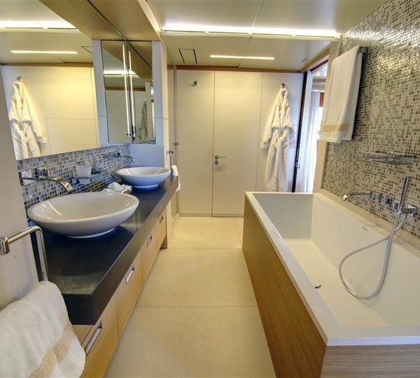 The 40m Yacht PETRUS II