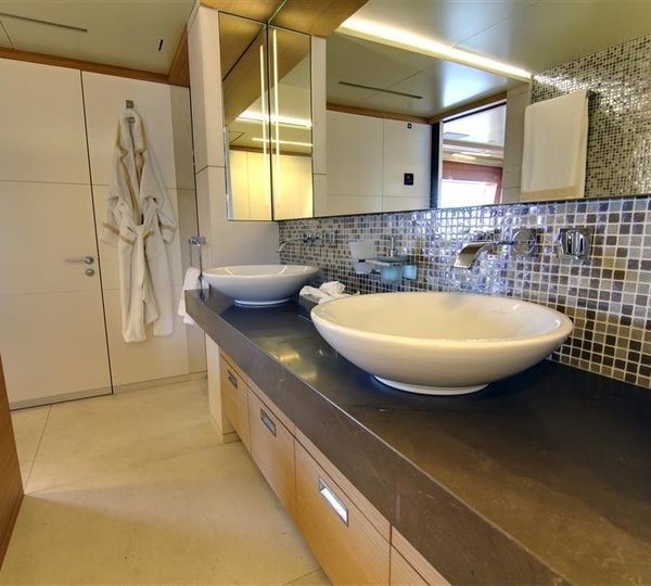 The 40m Yacht PETRUS II