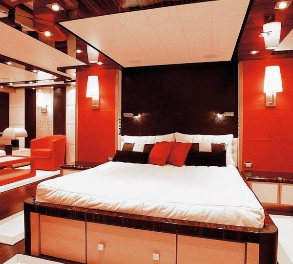 Main Master Cabin On Yacht DRAGON