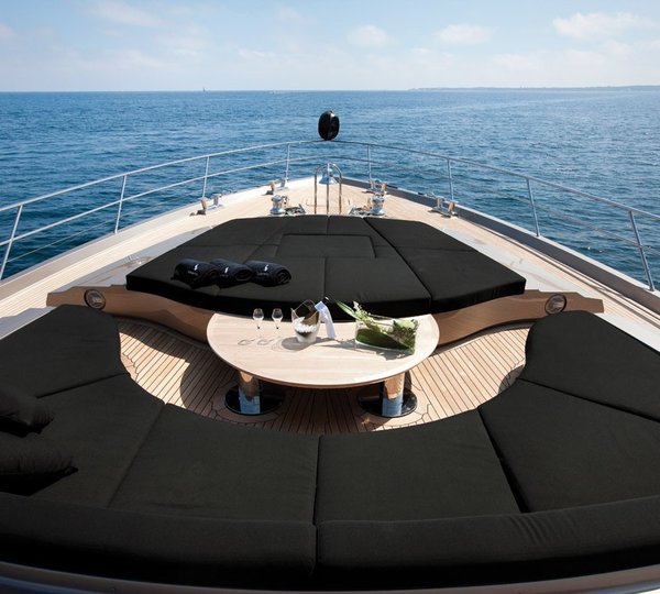 Sunshine Lounge Aboard Yacht GRIFFIN