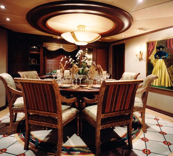 Eating/dining Saloon On Yacht LAGNIAPPE