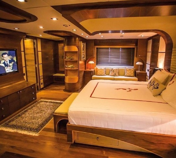 The 41m Yacht MY STEEL