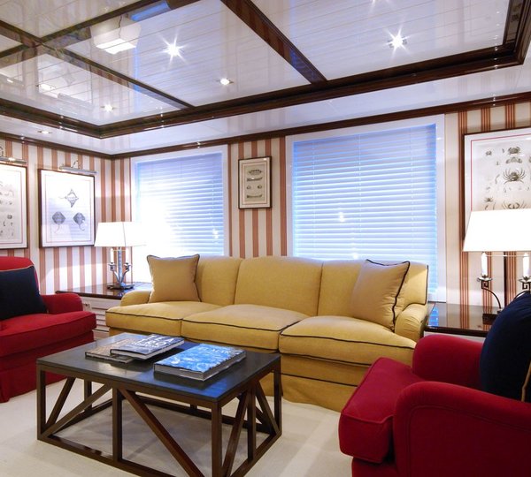 Sitting Zone On Board Yacht OXYGEN